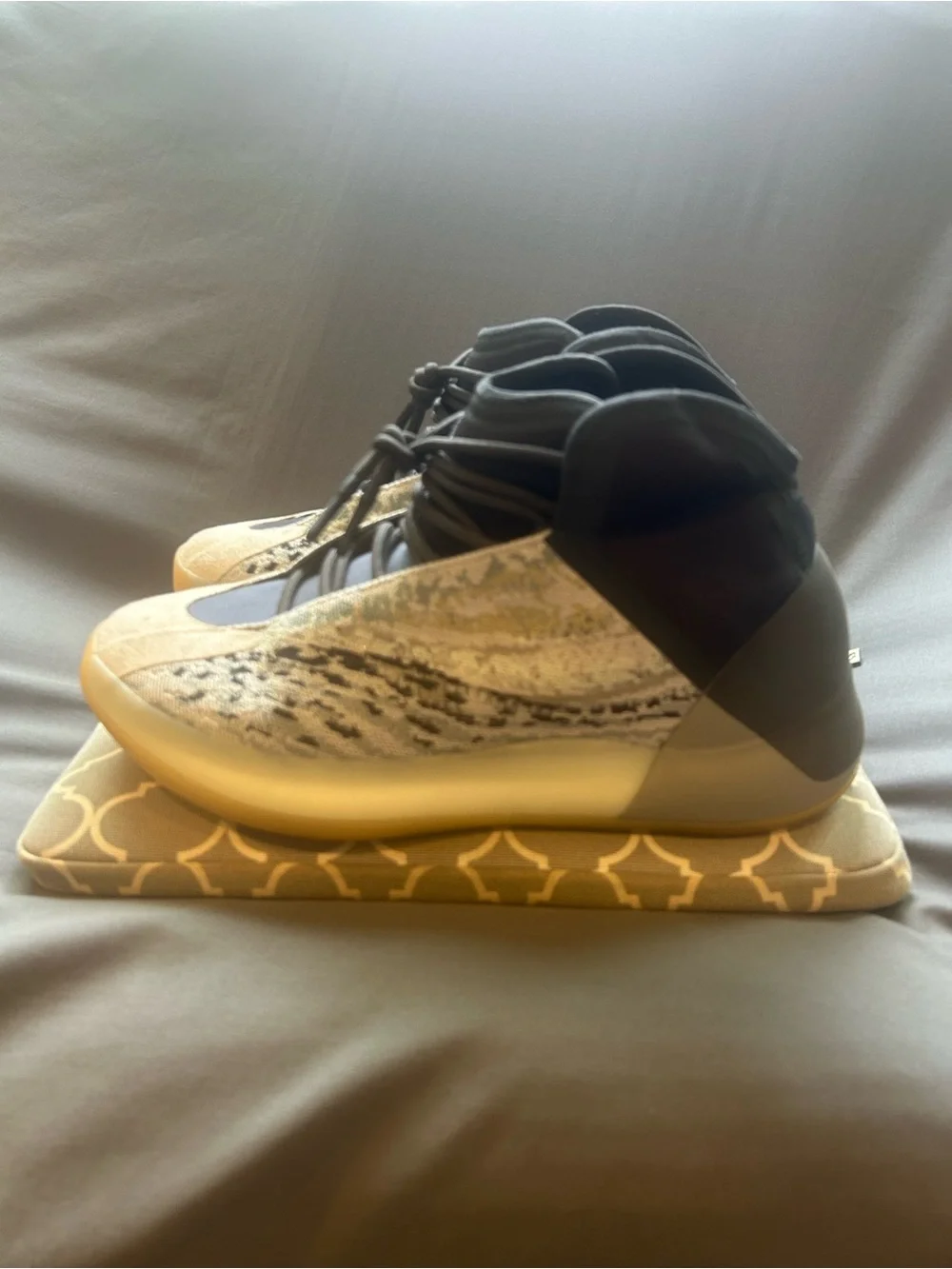 Adidas / Yeezy QNTM “Sea Teal” (GREAT CONDITION)